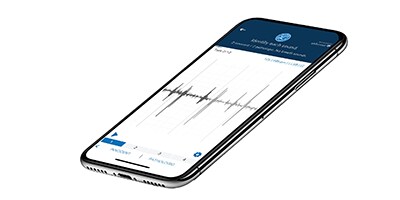Primo piano di un cellulare con app Littmann

